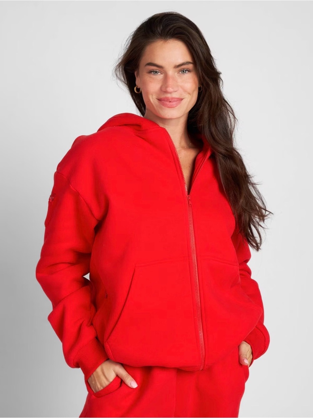 Comfrt Travel Essentials Zip Hoodie in Crimson size Large